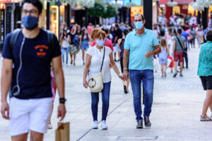 România are un decedat la 12 infectări. Spania și UK, un mort la 400 infectări (Newsweek)