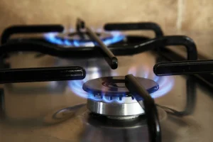 Anomalia România: preţul gazului din producţie internă vândut de Petrom şi Romgaz este cu 50% mai mare decât cel adus de la ruşi (Ziarul Financiar)