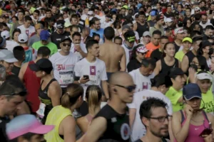 Cine ține în brațe pe cine? Cu cât contribuie fiecare regiune la PIB-ul României
