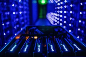Cât costă să minezi Bitcoin și Ethereum în România față de restul lumii