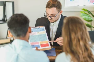 Ce înseamnă să fii agent de vânzări. Cum arată fișa postului și cui i se potriveşte acest job