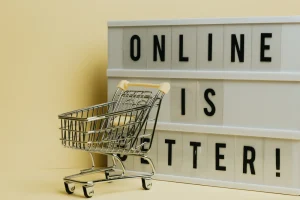 Tendințe 2023: 1 din 3 retaileri de modă din România vor să crească prețurile