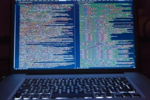 STUDIU bestjobs în parteneriat cu Orion Innovation: 3 din 5 angajați în IT&C se așteaptă ca 2024 să aducă multe schimbări în industrie. România, pe locul 2 în Europa ca număr de specialiști IT, 4 din 10 angajați fiind femei