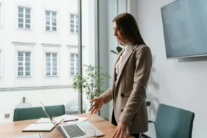 Răspunsuri la cele mai importante 5 „de ce-uri” din recrutarea online