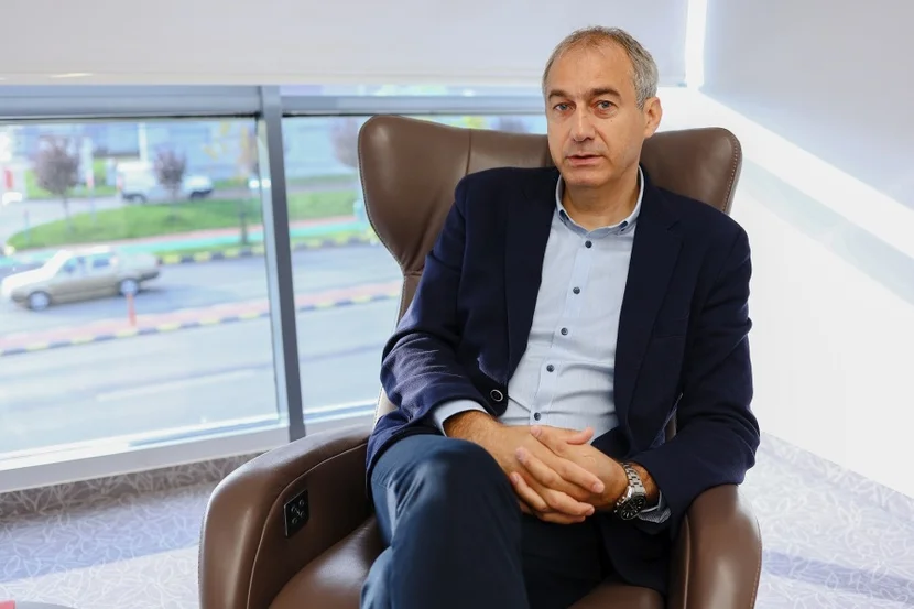 Sebastian Bobu Director Executiv Symmetrica