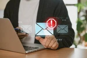 Cum să te ferești de campaniile de e-mail phishing sub masca marketingului prin e-mail