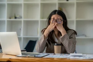 Semne că te afli într-un loc de muncă fără viitor