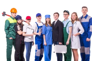 Open Tribe: Cum să explorezi opțiunile de carieră încă din timpul liceului