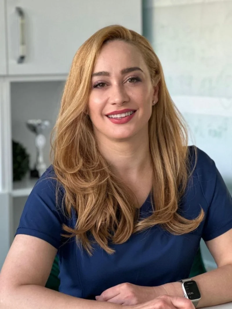 doctor Sorina Blaj fondator Crystal Dental Clinic