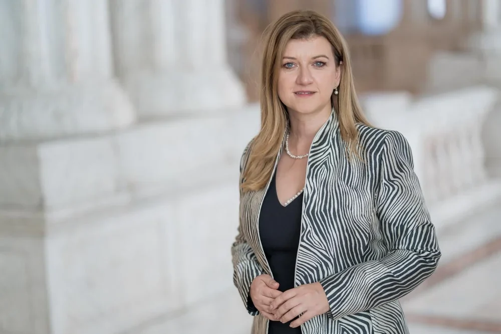 Alina Goldenberg Alina Goldenberg