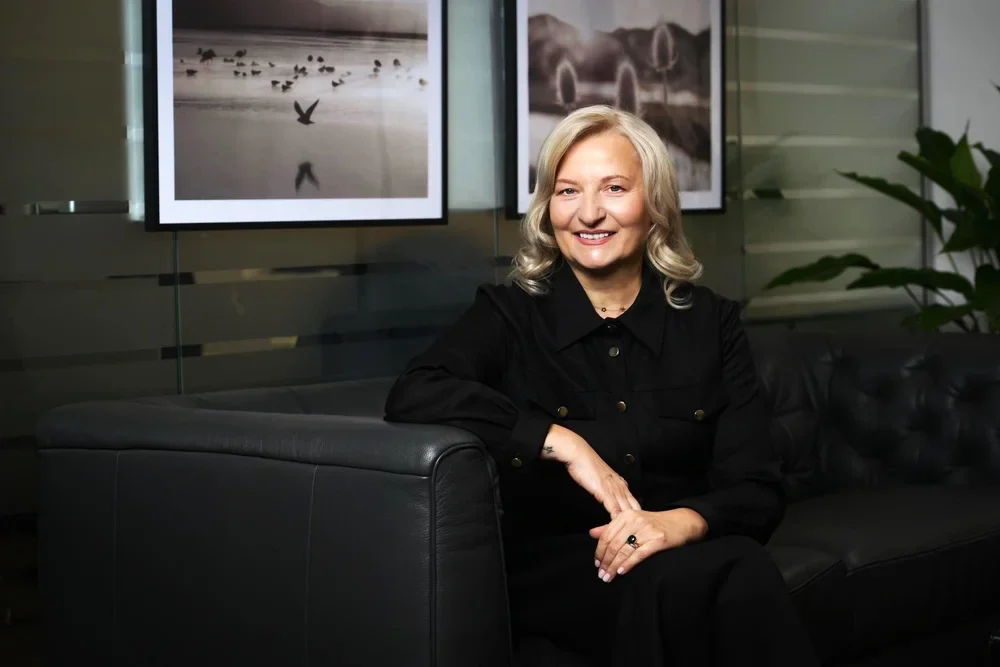 Anda Bucsan Chief Customer Officer Anda Bucsan Chief Customer Officer