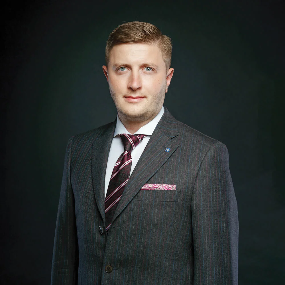 Platforma românească azitis.com a vândut active în distress de 32,5 mil. euro în 2025. Hoteluri, terenuri și chiar avioane, la licitație online