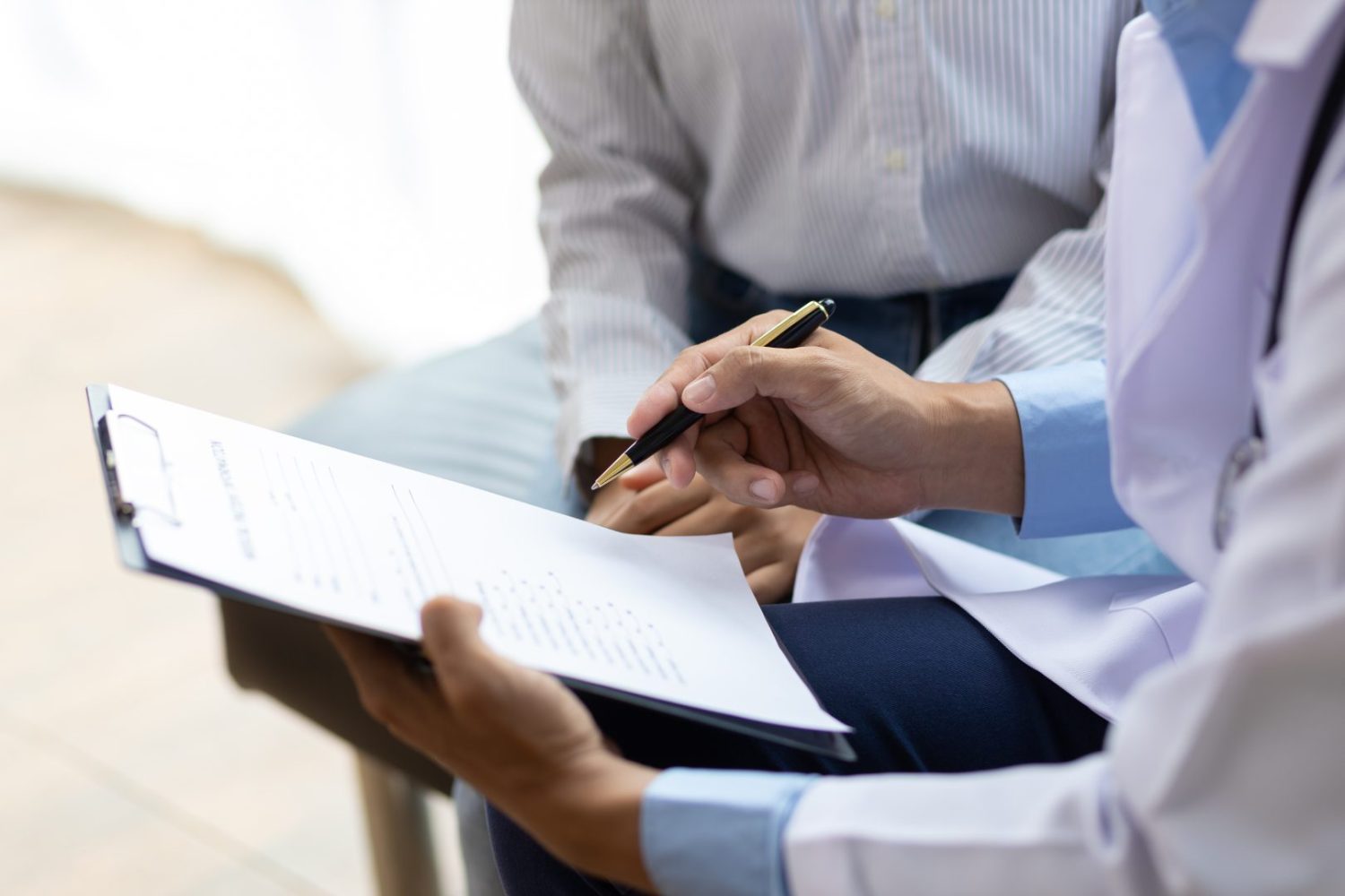 Allianz-Țiriac: 90% dintre românii înțeleg că neatenția costă, dar numai 1 din 5 este protejat printr-o asigurare de răspundere civilă